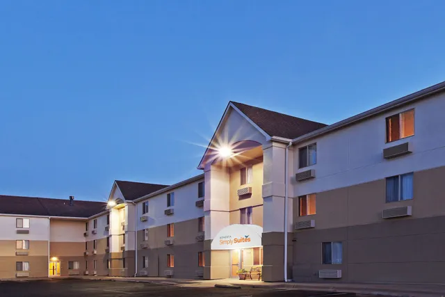 Sonesta Simply Suites Wichita Airport