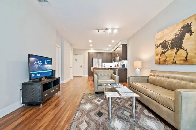 Global Luxury Suites at Castro Street