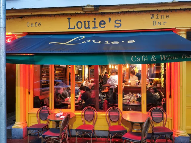 Louie's Café & Wine Bar