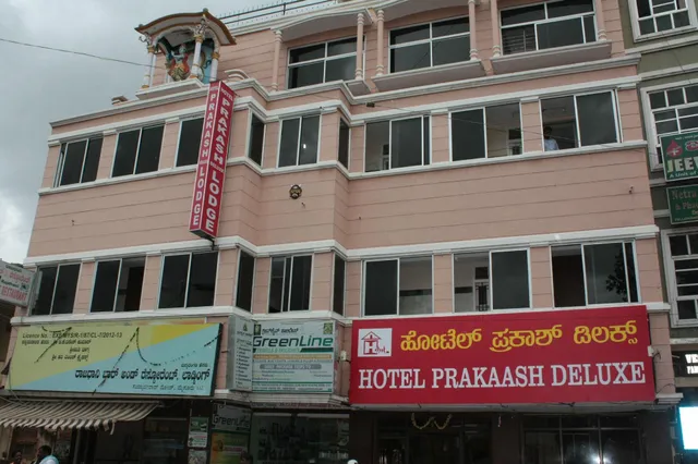 Hotel Prakaash Palace