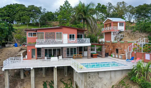 VILLA PINO ESCONDIDO