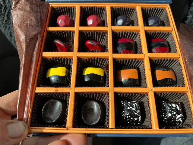 Splendid Oaks Chocolates & Ice Cream