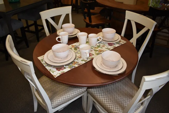 Amish Country Furnishings