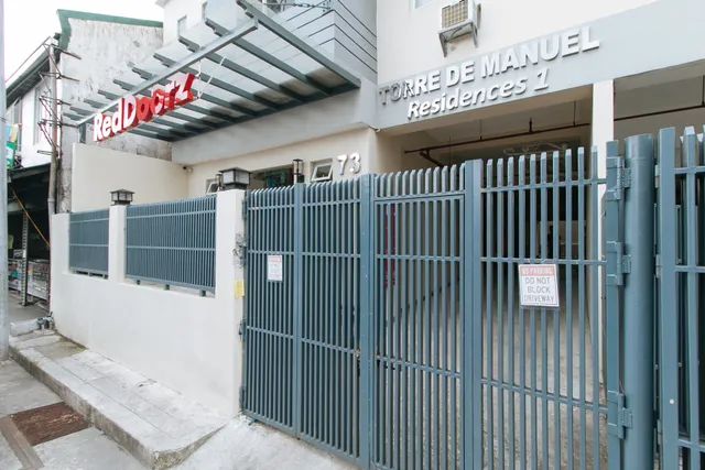 RedDoorz Plus @ Torre De Manuel Residences 1