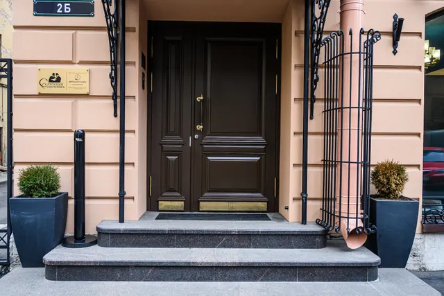 Statskij Sovetnik Hotel Kustarnyy