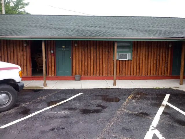 Cedarwood Lodge Motel