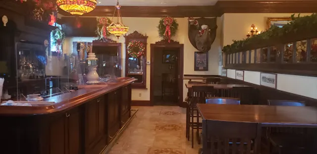 Crossroad Pub Restaurant