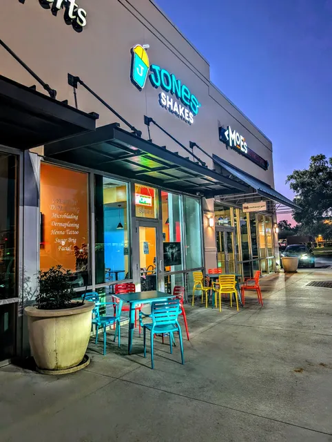 Jones Shakes Pensacola