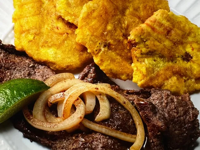 LO NUESTRO RESTAURANT AND CAFE