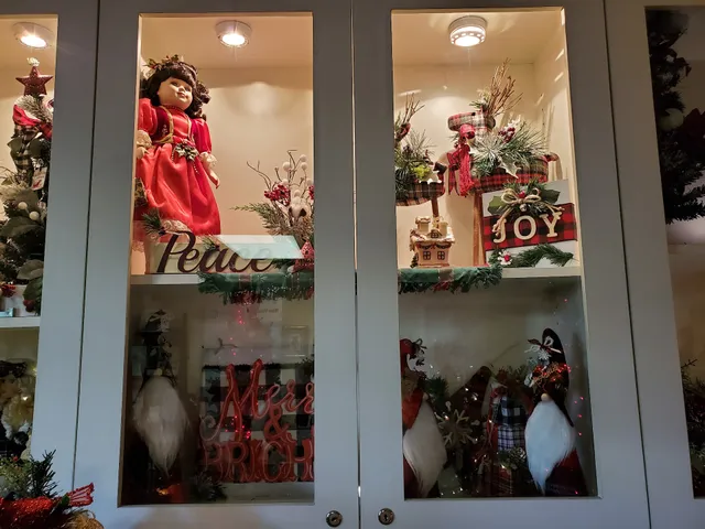 Christmas & Gifts by Gale