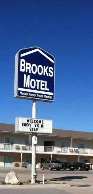 Brooks Motel