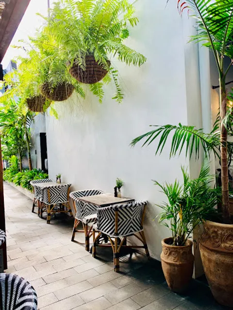 Hunter & Scout Café