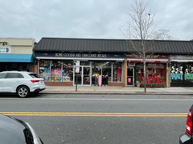 Home Goods & Discount Store