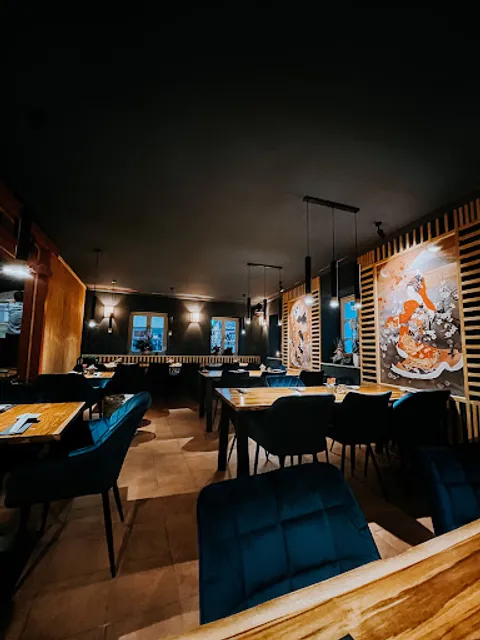 Le Kazoku - Asian Cuisine & Sushi Bar