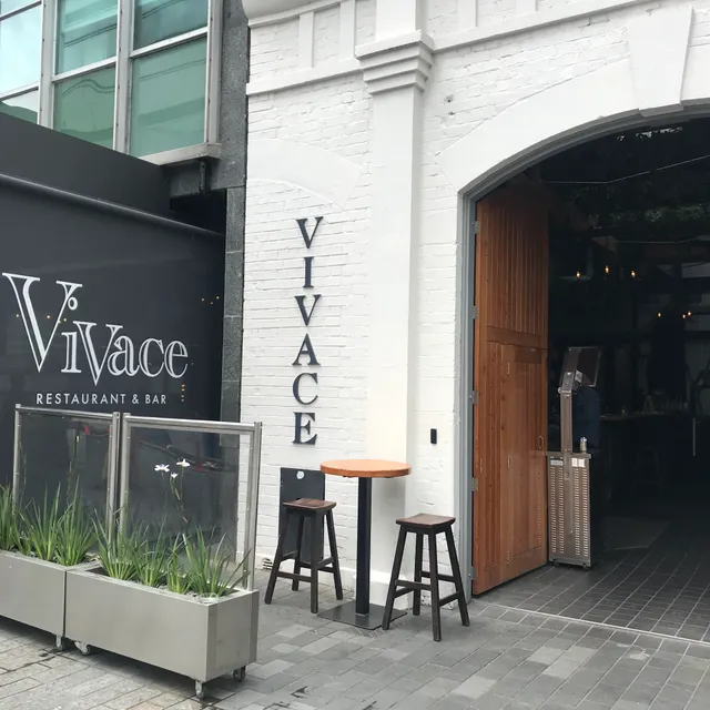 Vivace Restaurant & Bar at DeBretts