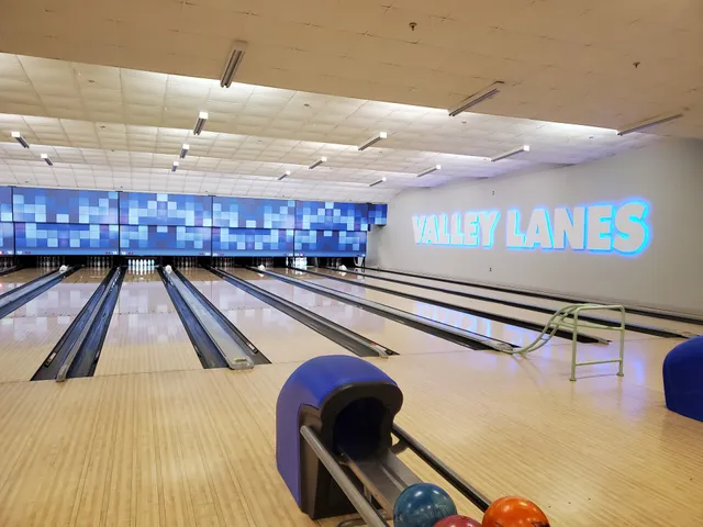 Valley Lanes Family Entertainment Center