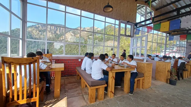 Meal On Hill (Restro & Cafe)