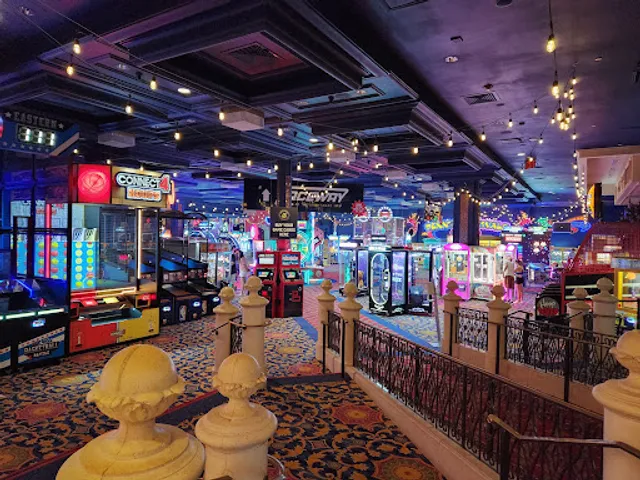Lucky Snake Arcade & Sports Bar at Showboat