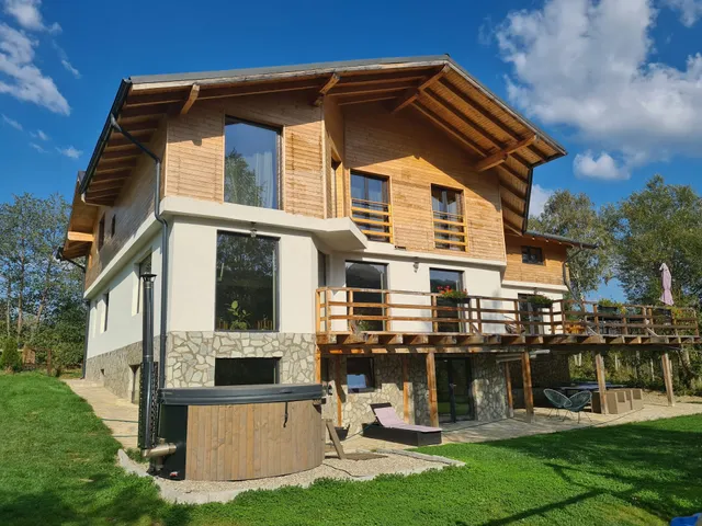 Bran Mountain Living