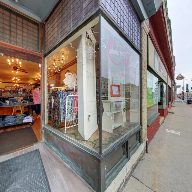 Ava's a posh boutique