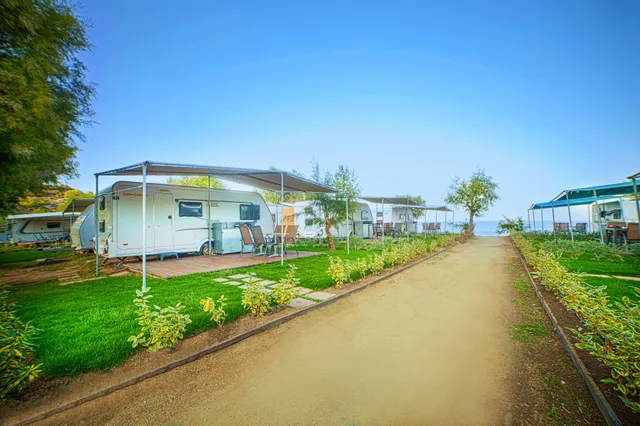 Armenistis Camping & Bungalows