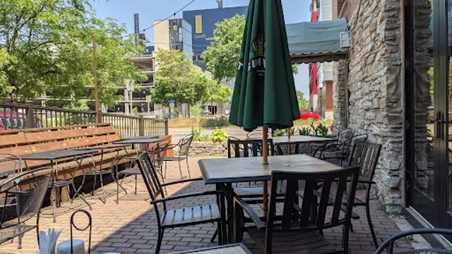 Pog Mahone's Pub & Grill