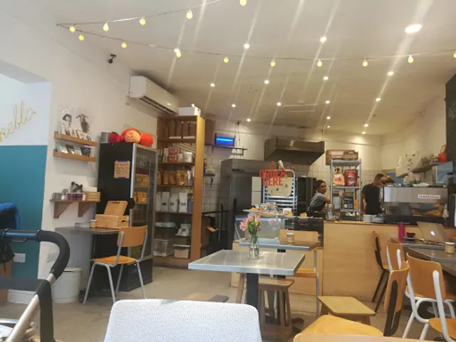 La Dinette - Muswell Hill Café