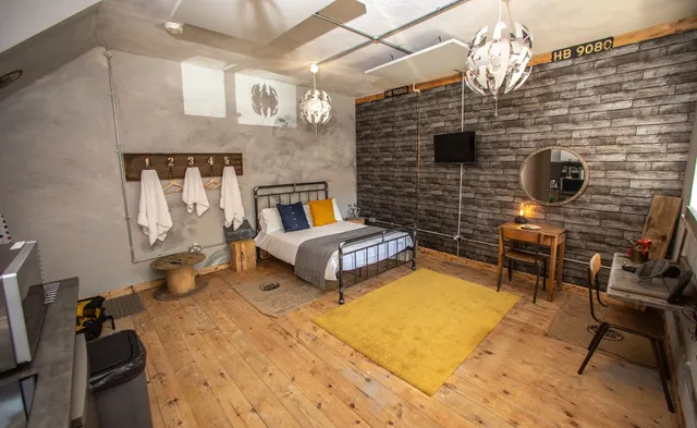 James' Place @ Pontmorlais