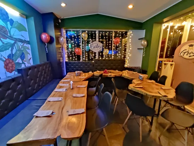 La Shiraka Food & Coffee