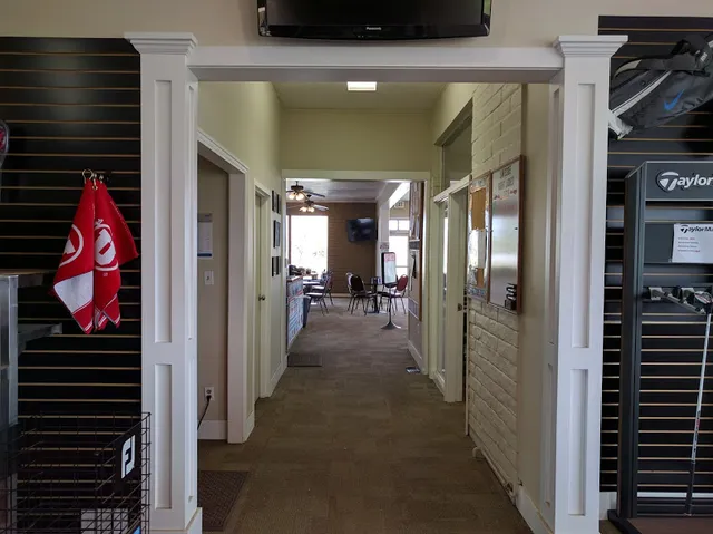 Lakeside Grill & Cafe