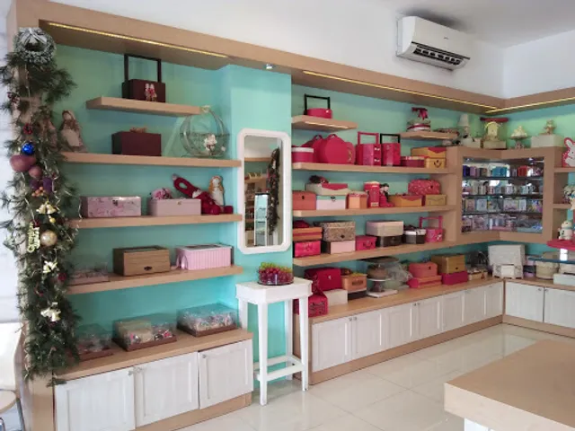 Creme Fruit Salads and Dessert