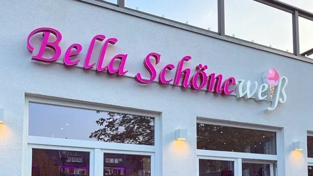 Bella Schöneweiß