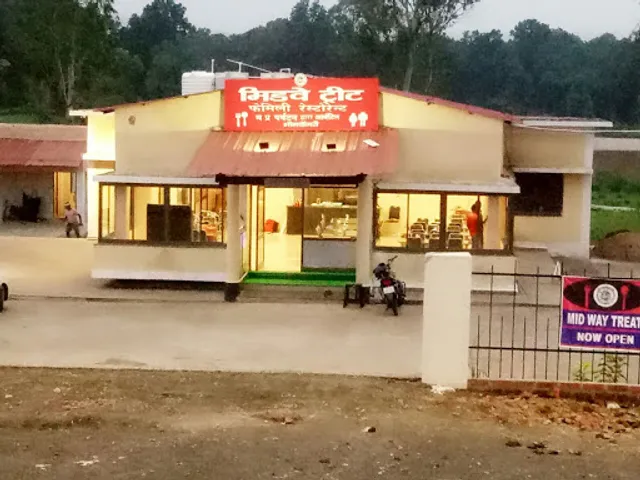 MIDWAY TREAT NH30 BHIMDONGRI MPT ( By M.P. TOURISM)
