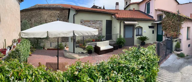 The Old Mansion - holiday houses