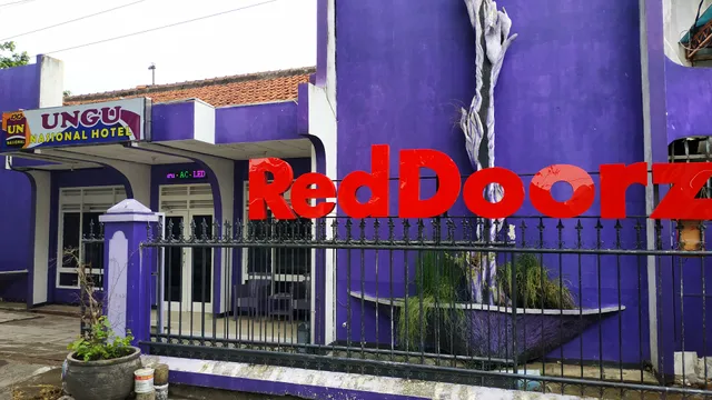 Ungu Nasional 2 Hotel