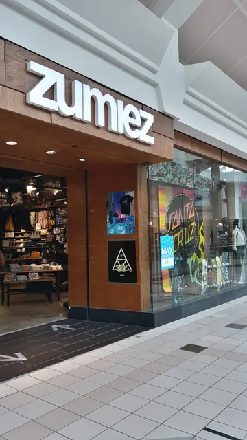 Zumiez
