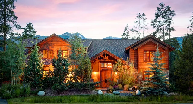 Snow Mansion (Trot-Ski House) by Pinnacle Lodging