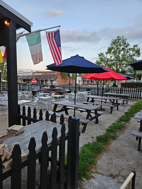 Off the Rails Irish Pub