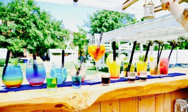 Bistro wielkie stoły