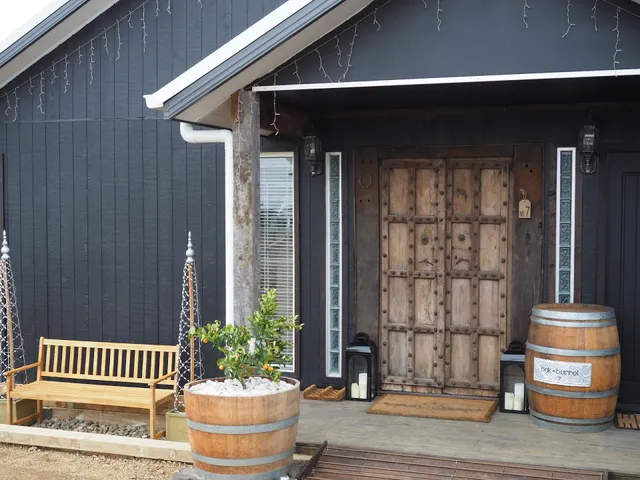 Oak & Barrel Luxury Accommodation Jindabyne Snowy Mountains NSW
