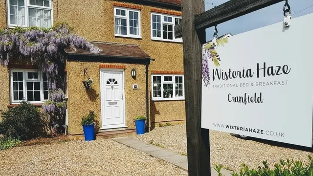 Wisteria Haze Bed & Breakfast