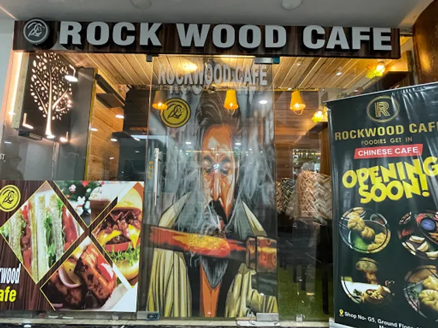 RockWood Cafe
