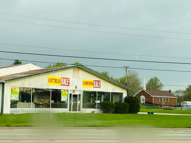 Modern Home Outlet Center