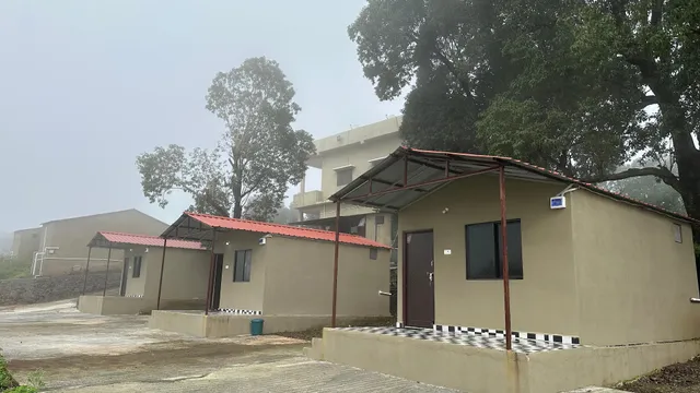 RESORT STRAWBERRY HILLS CHIKHALDARA