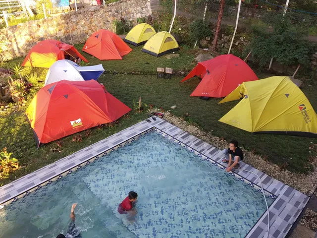 GEDE PANGRANGO RESORT N CAFE PUNCAK