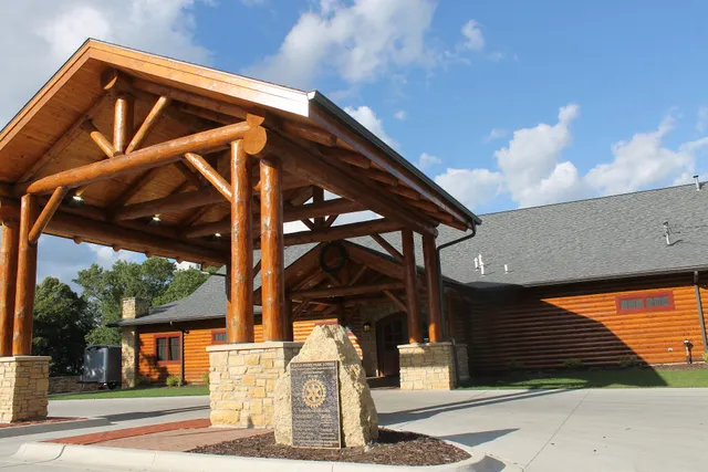 Eagle Point Park Lodge