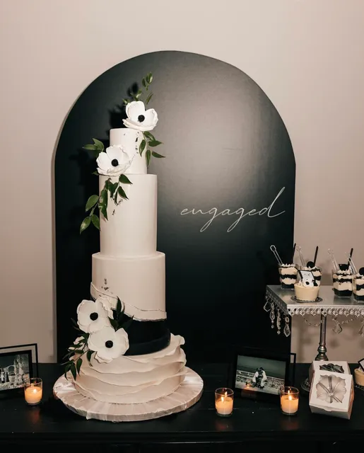 Sweet Sweet Sues custom cakes