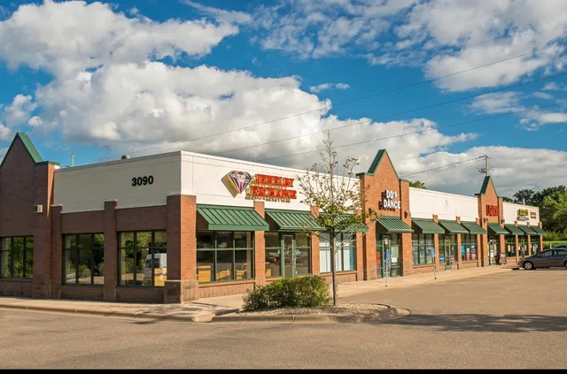 Eagan Shopping Center - Courthouse Plaza