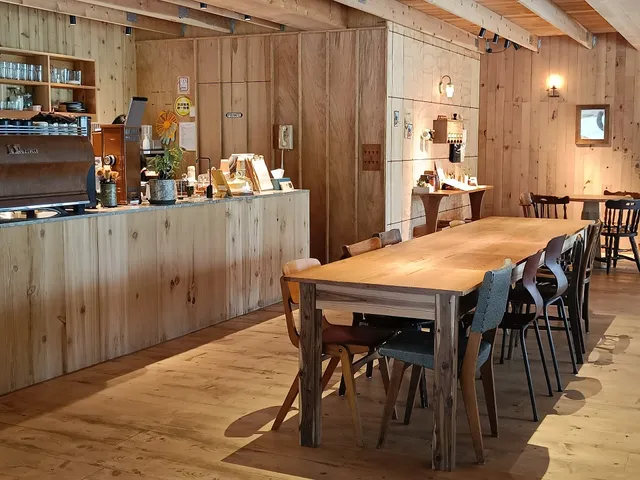 Ruins Coffee Roasters Hucun Shop