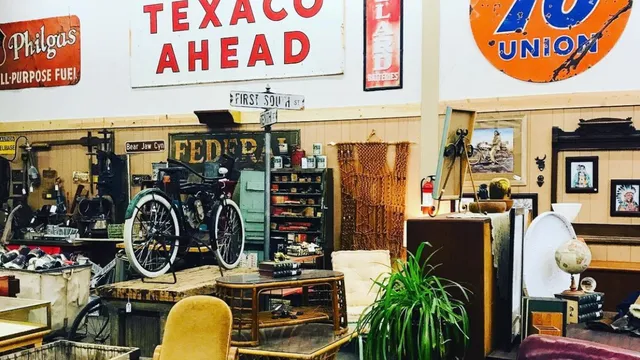 Fourth Street Vintage